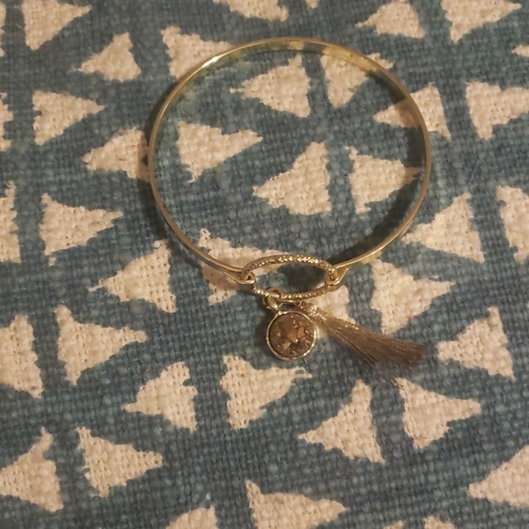 Fashion Jewelry Set - Picture 3 of 3